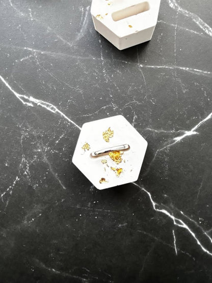 TALA - Porte bagues Hexagonal ``Éclats d'or `` Blanc et feuille or 1 bague